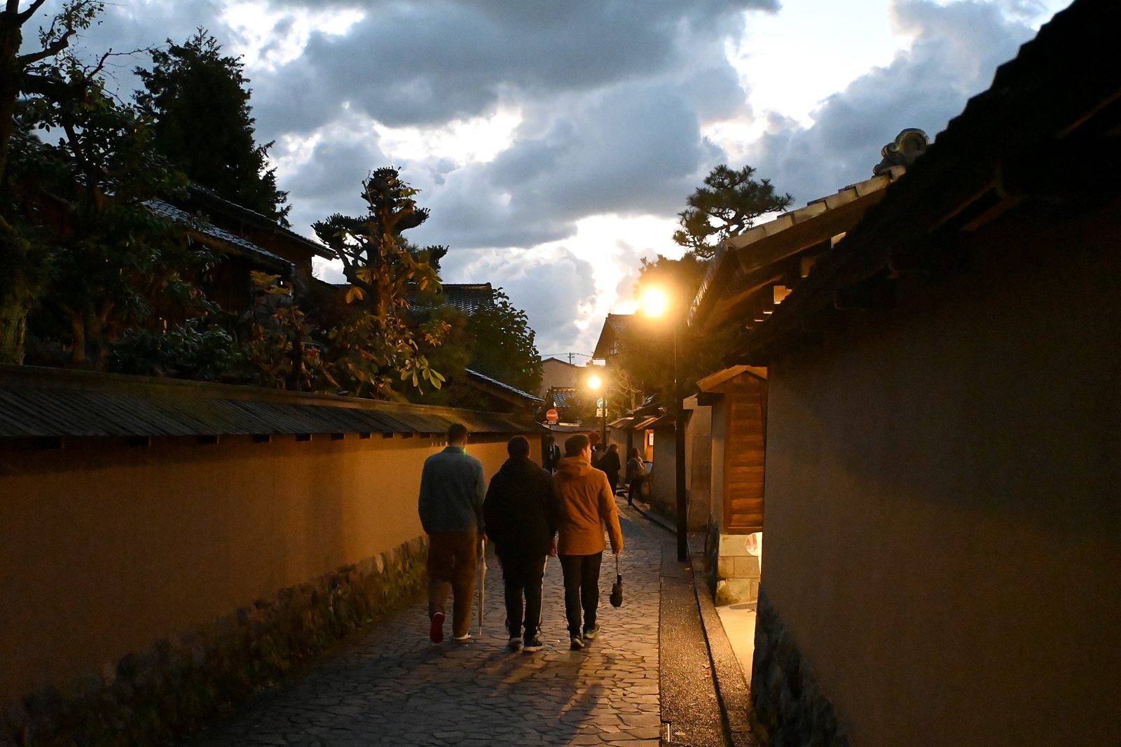 Nagamachi samurai lane at dusk